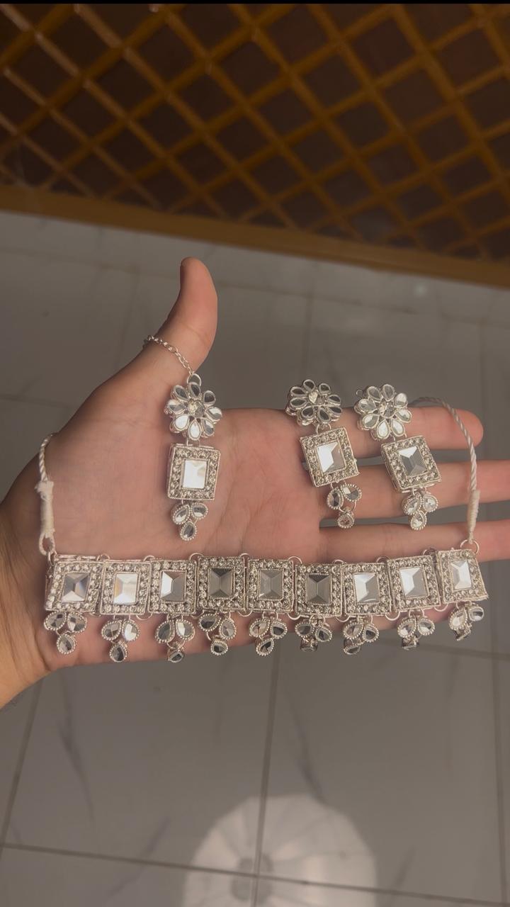 Silver Square Choker Set